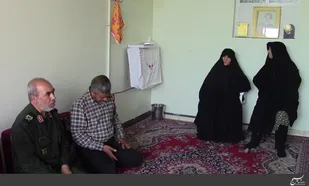 باید تا آخرین قطره خون از راه شهدا و هدف شهدا دفاع کنیم
