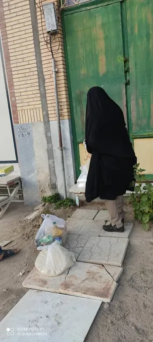 بسیجیان ۵۰ بسته ارزاق عیدی شعبانیه را بین نیازمندان توزیع کردند