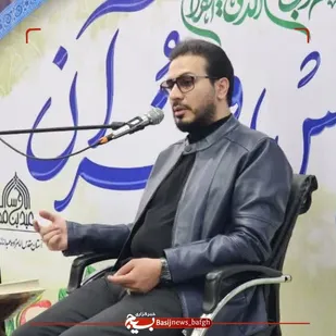 برگزاری محفل انس با قرآن کریم با حضور قاری بین&zwnj;المللی در امامزاده عبدالله (ع) بافق