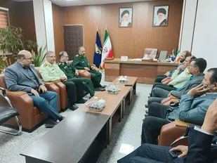 دیدار جمعی از مسئولین  شهرستان ری با سرهنگ شهیری