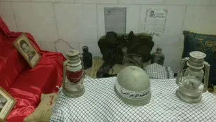 برگزاری نمایشگاه دفاع مقدس با کمترین امکانات در حوزه عصمتیه ناحیه مرکزی یزد