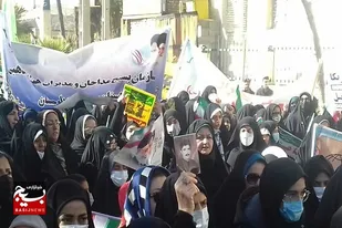 حضور پرشور مداحان بسیجی در راهپیمایی 22 بهمن