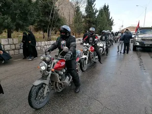 طی طریق 1100 کیلومتر با موتور فقط به عشق حاج قاسم