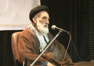 اگر از ارزش&zwnj;ها دفاع نکنیم غرب&zwnj;زده&zwnj;ها کشور را به انحراف می&zwnj;کشانند
