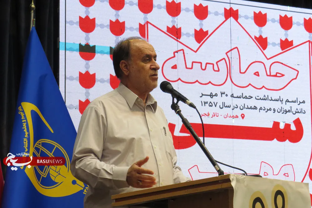 دانش‌آموزان باید در کنار تحصیل، در جامعه اثرگذار باشند