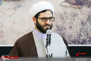 نشر آثار شهدای روحانی در دفاع مقدس یکی از واجبات است