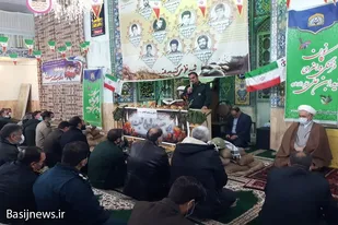 برگزاری یادواره ۱۰ شهید سرافراز روستای امامزاده زید تویسرکان