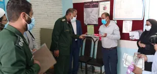 فرمانده سپاه عنبرآباد به مناسبت روز بهورز از شبکه درمان شهرستان عنبرآباد تجلیل کرد