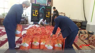 توزیع 80 بسته غذایی به همت بسیج بانک مسکن