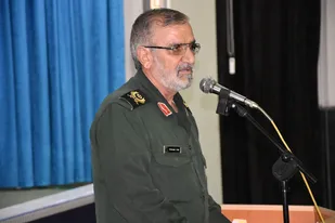 مسئولینی که در مقابل ولایت قد علم کرده اند انقلاب آنان را همانند سیلی از میان برخواهد داشت
