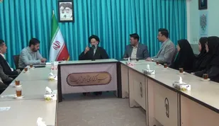 نخبگان، پیوند دین و دانش را محکم نگه دارند