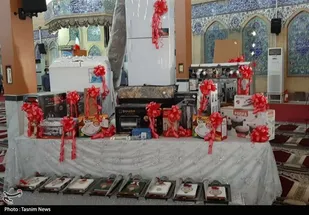 ۱۱۰ زوج جوان بندر ماهشهر از سوی خیرین جهیزیه دریافت کردند