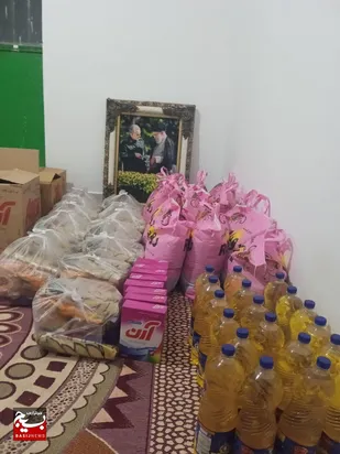 توزیع بسته های معیشتی بین نیازمندان آبرومند در زاهدان