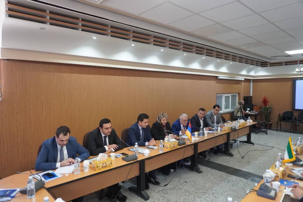 پذیرش روزانه ۳۰۰ کامیون در مرز نوردوز