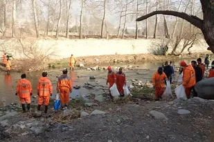 برگزاری برنامه جهادی رودخانه کرج، گامی مهم در جهت جلب رضایت اجتماعی شهروندان