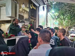 تقدیر بسیج اصناف از کسبه خدمتگزار و مردم در بازار مشهد