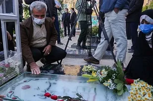 پدر شهید حججی به مقام شامخ شهید سلیمانی ادای احترام کرد