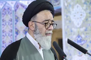 لازمه تحقق عدالت، مبارزه با فقر و فساد و تبعیض است
