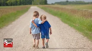 چگونه همدلی را به کودکان بیاموزیم؟