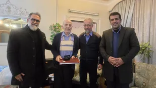ریاست سازمان بسیج هنرمندان کشور از پیشکسوت عرصه&zwnj;ی عکاسی تقدیر کرد&nbsp;