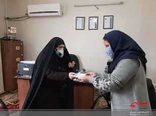 بیش از 20 جفت کفش در هفته بسیج به نیازمندان اهداء شد