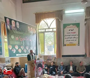 به موقع عمل کردن در راه دفاع از انقلاب ویژگی شهیدان است