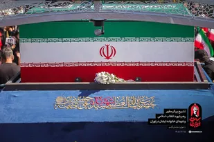 تجدید عهد مردم  با رهبر شهید؛ مردم همچنان میدان دار هستند