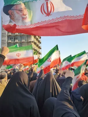 زن ایرانی قربانی جنگ نیست