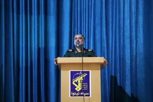 الگوسازی و ایجاد امید از اصلی ترین برکات گروه های جهادی است/ هرجا بسیج وارد شد ، در آن عرصه موفق بود