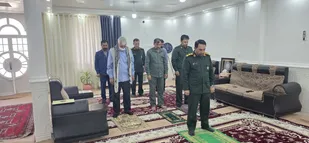 نماز جماعت؛ جلوه&zwnj;ای از معنویت در خانه شهید