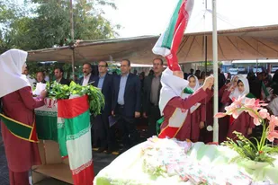 جشن غنچه&zwnj;ها، شکوفه&lrm;ها و جوانه&zwnj;ها در همدان برگزار شد
