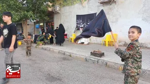 دهه&zwnj;نودی&zwnj;های صالح&zwnj;آباد در سالروز ارتحال امام خمینی(ره) ایستگاه صلواتی برپا کردند