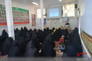 نشست روشنگری در حوزه کوثر خواهران اردستان برگزار شد