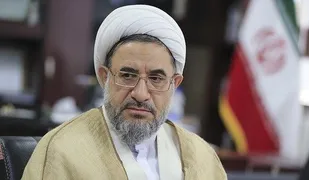 مادری جلوه عظیم ایثار است/ جامعه را زنان می&zwnj;سازند