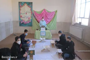 برگزاری مسابقات و محفل انسی با قرآن در مدارس رزن