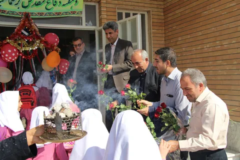 جشن شکوفه‌ها و غنچه‌ها در محلات