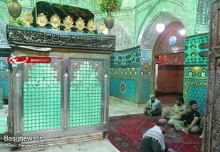 پاکسازی صحن و ضریح امام زاده داوود(ع) به همت بسیجیان و سپاهیان تهران بزرگ