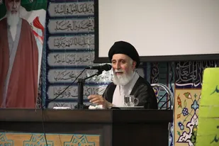 بزرگترین واجب موکد الهی توسعه احسان به پدر و مادر است