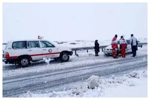 مسدود بودن جاده&zwnj;ها به دلیل کولاک شدید