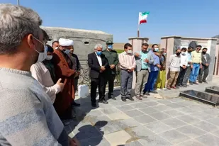 مردم متدین شهرستان میامی با خانواده های معظم شهدا دیدار کردند