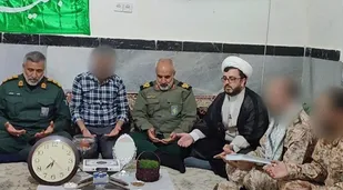 لحظه تحویل سال نو با حضور فرمانده سپاه کردستان در نقطه صفر مرزی