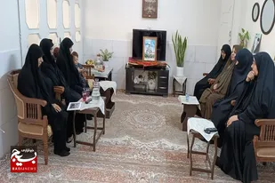 خواهران جهادگر سرخه با خانواده های شهدا دیدار کردند