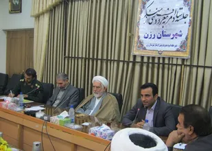 مسئولان امر به معروف ونهی از منکر را با سالم&zwnj;سازی محیط ادارات آغاز کنند