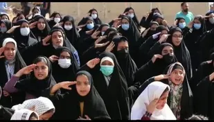 برگزاری اجتماع بزرگ دهه نودی ها و اجرای سرود "سلام فرمانده" در بخش دشت عباس دهلران