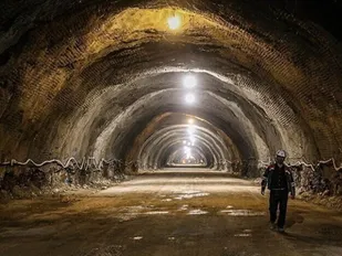 تونل کبیر کوه بزرگ&zwnj;ترین تونل جاده&zwnj;ای کشور است