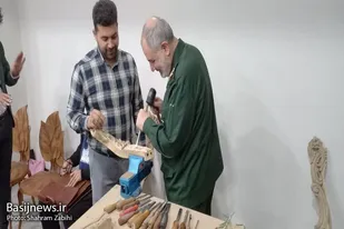 بازدید سردار مجیدی از نمایشگاه صنایع دستی هنرمندان ملایری