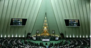 نمایندگان بررسی طرح گشایش اقتصادی رئیس جمهور را مطالبه کنند / انتقاد از سکوت مجلس