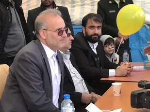حضور اعضای سازمان بسیج حقوقدانان در راهپیمایی ۲۲ بهمن با یک برنامه ابتکاری