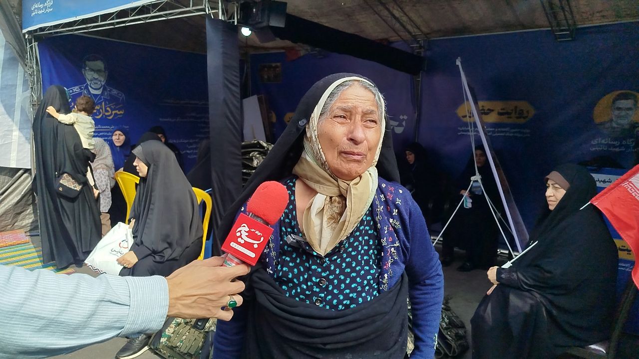 گیلان، در میدان جان‌فدایی برای ایران با یاد شهیدان وطن در میدان «جان فدا» ایستاد