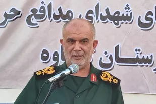 افتتاح منازل مسکونی دو خانواده شهدای مدافع حرم در گناوه